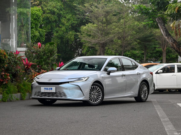 Toyota Camry - 图片 18