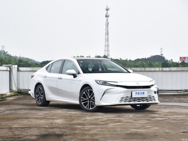 Toyota Camry 2024  hybrid