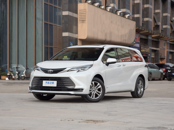 Toyota Sienna Hybrid Four wheel drive - 图片 4
