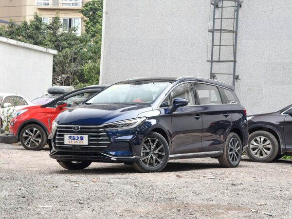 BYD	Song MAX Hybrid - 图片 9
